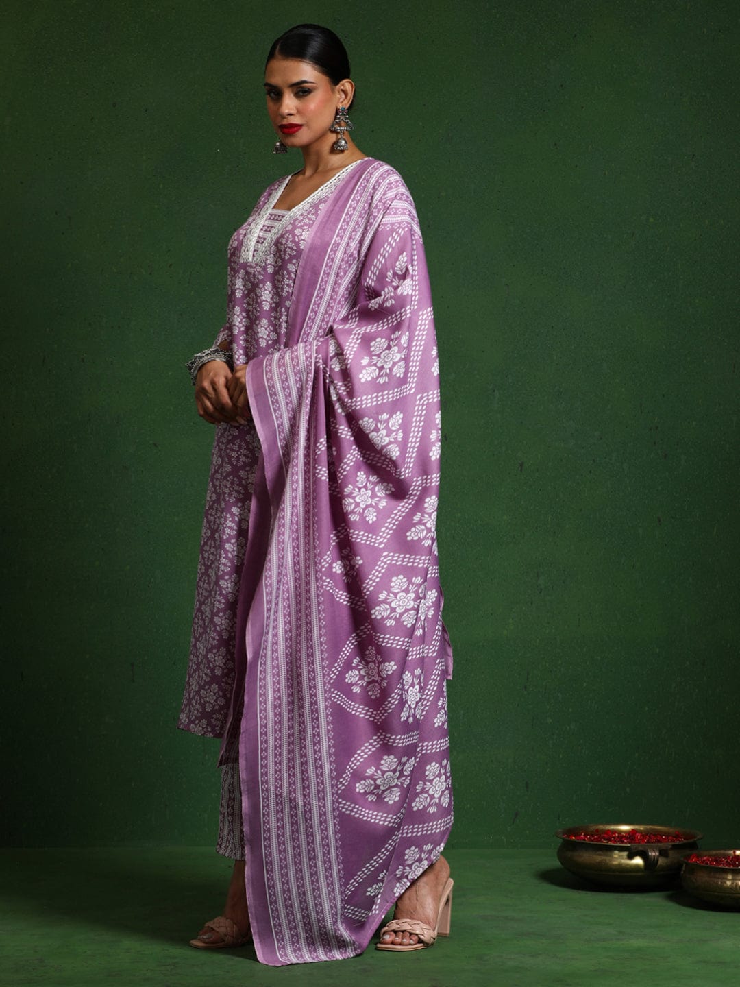 The Kurti Collection Women Floral Printed V Neck Kurta with Trouser & Dupatta