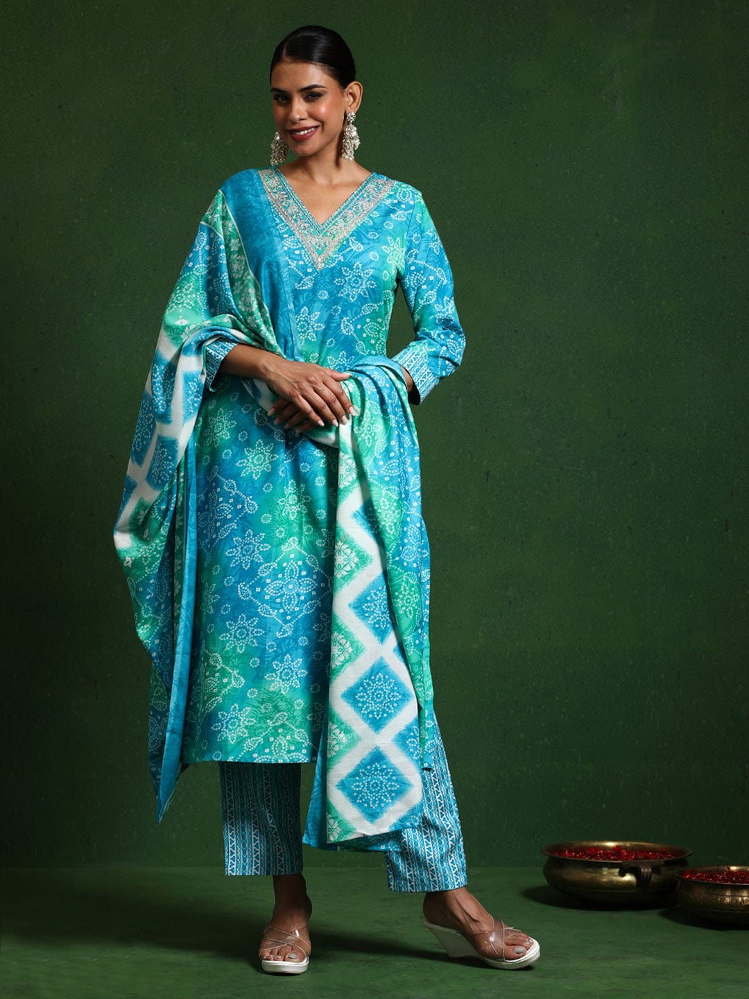 The Kurti Collection Women Floral Printed V Neck Kurta with Trouser & Dupatta