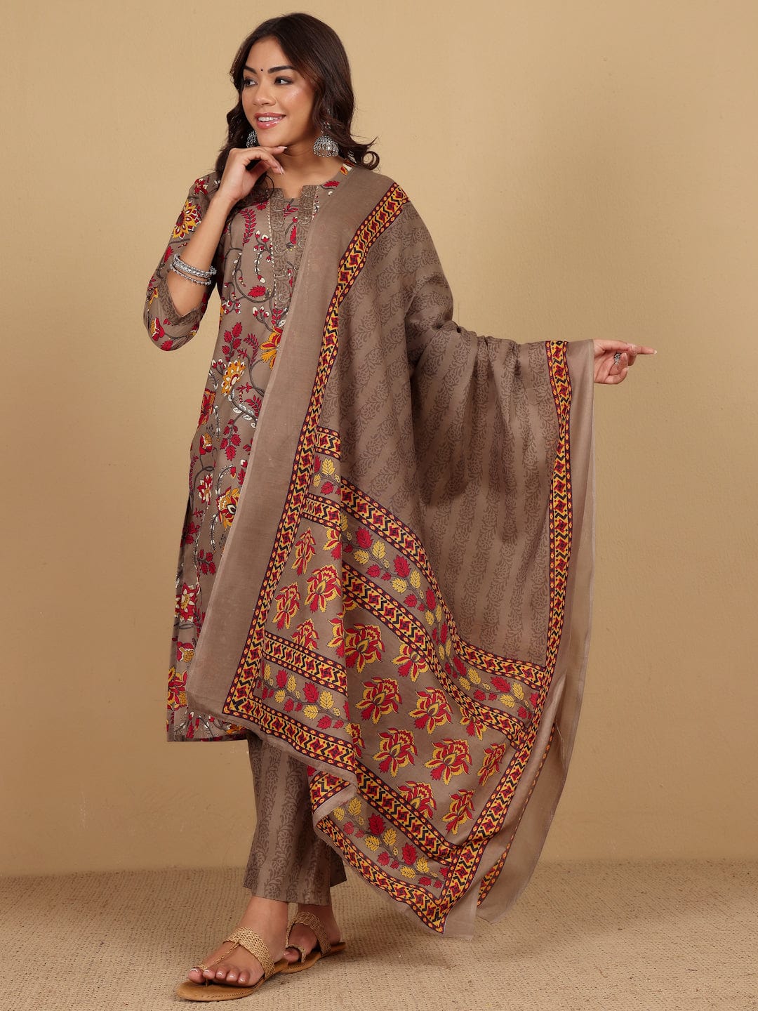 The Kurti Collection Women Ethnic Floral Printed Kurta withTrouser & Dupatta