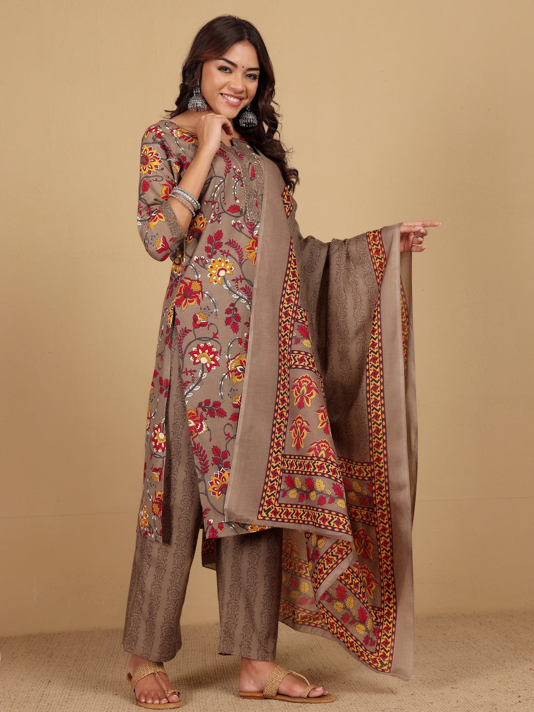 The Kurti Collection Women Ethnic Floral Printed Kurta withTrouser & Dupatta