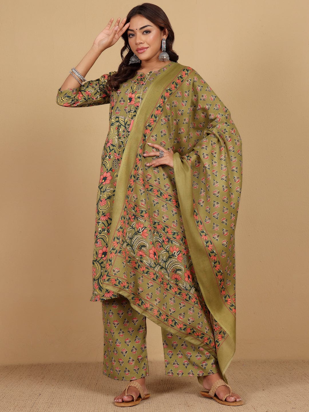 The Kurti Collection Women Ethnic Floral Printed Kurta withTrouser & Dupatta