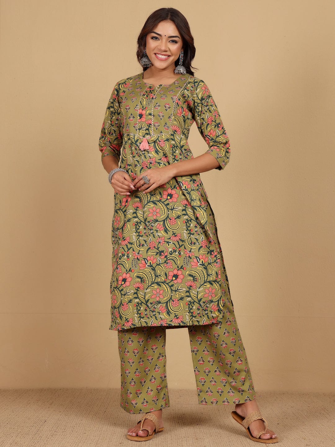 The Kurti Collection Women Ethnic Floral Printed Kurta withTrouser & Dupatta