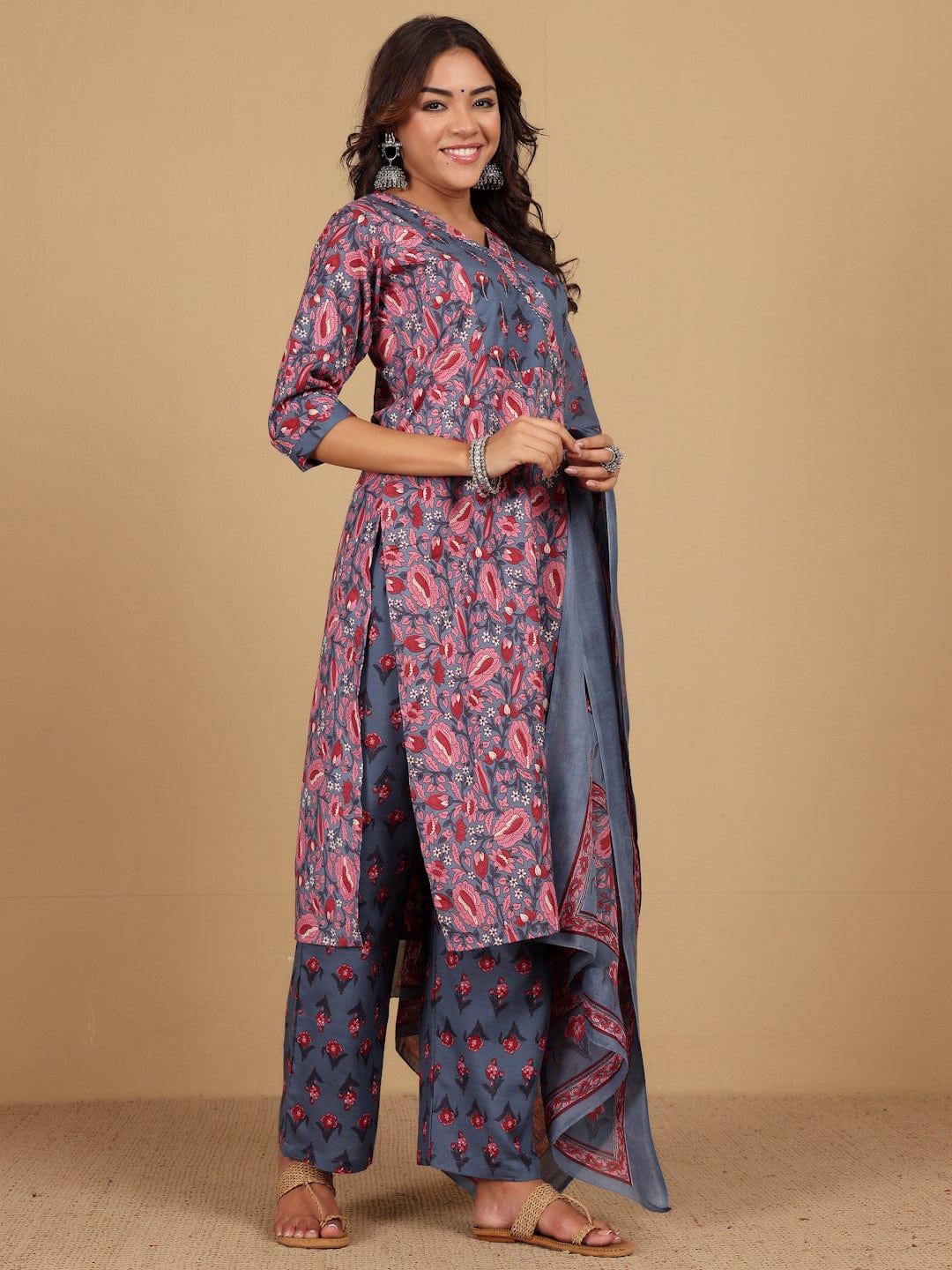 The Kurti Collection Women Ethnic Floral Printed Kurta withTrouser & Dupatta