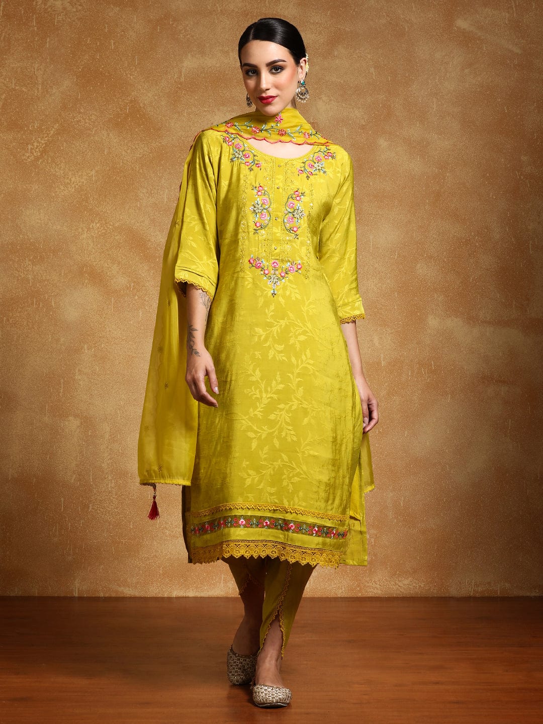 The Kurti Collection Women Floral Motif Thread Embroidered Yoke Kurta with Trouser & Dupatta