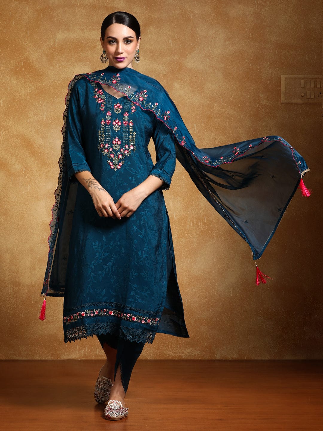 The Kurti Collection Women Floral Motif Thread Embroidered Yoke Kurta with Trouser & Dupatta