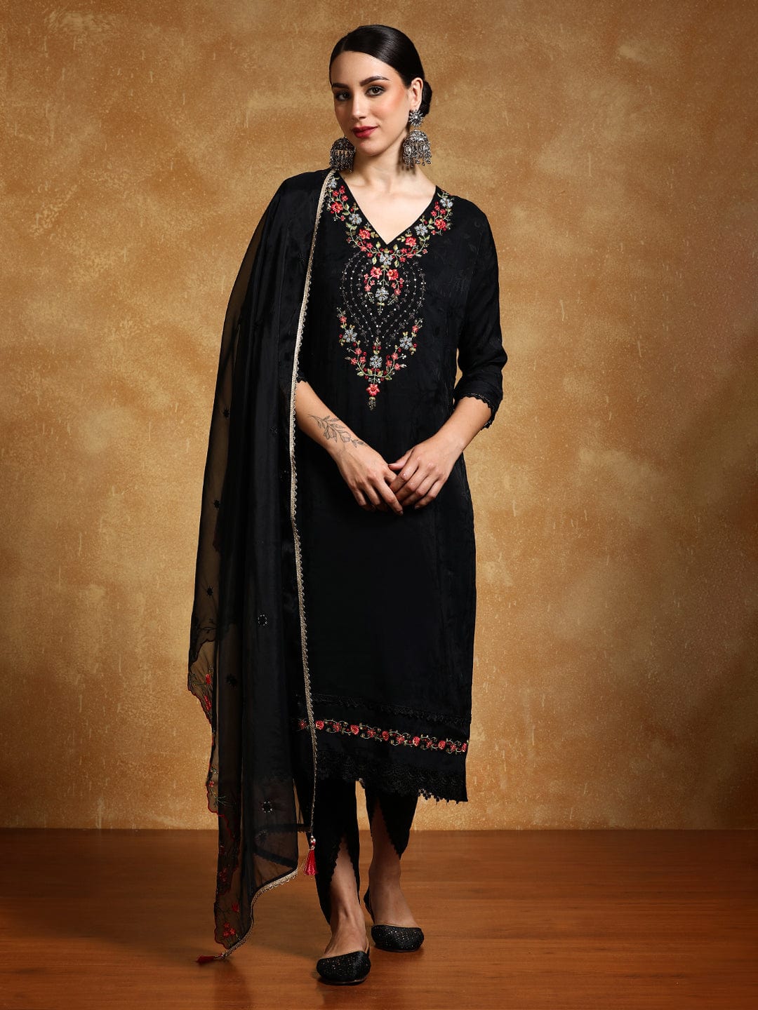 The Kurti Collection Women Floral Motif Thread Embroidered Yoke Kurta with Trouser & Dupatta
