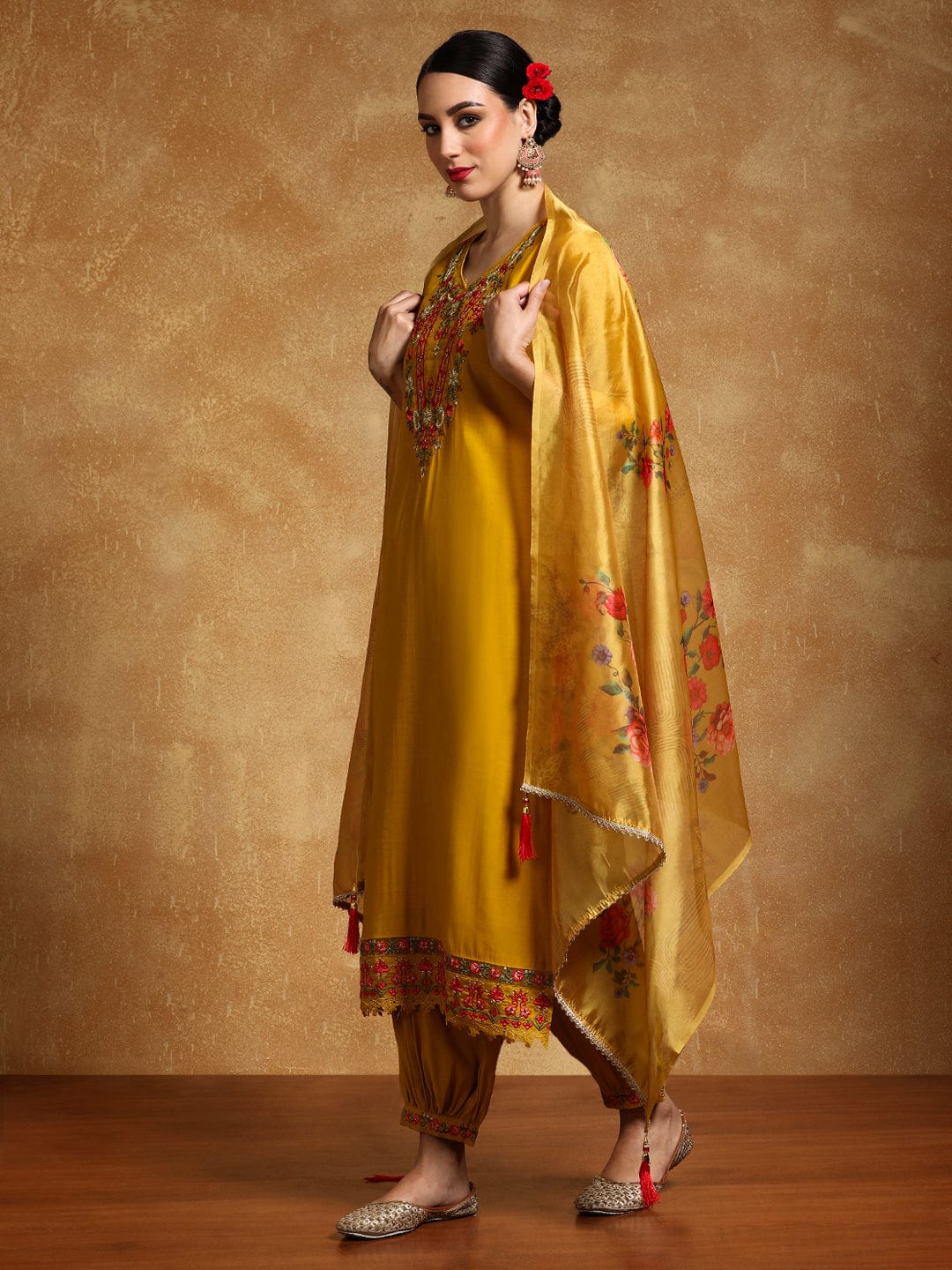 The Kurti Collection Women Floral Motif Thread Embroidered Yoke Kurta with Trouser & Dupatta