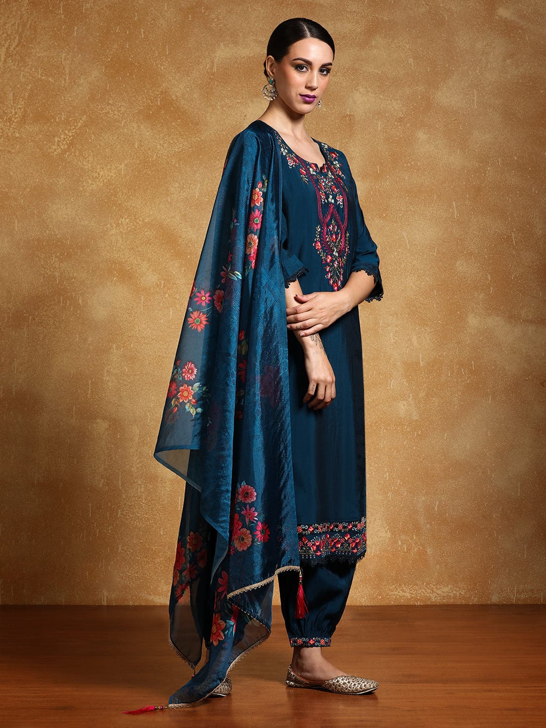 The Kurti Collection Women Floral Motif Thread Embroidered Yoke Kurta with Trouser & Dupatta