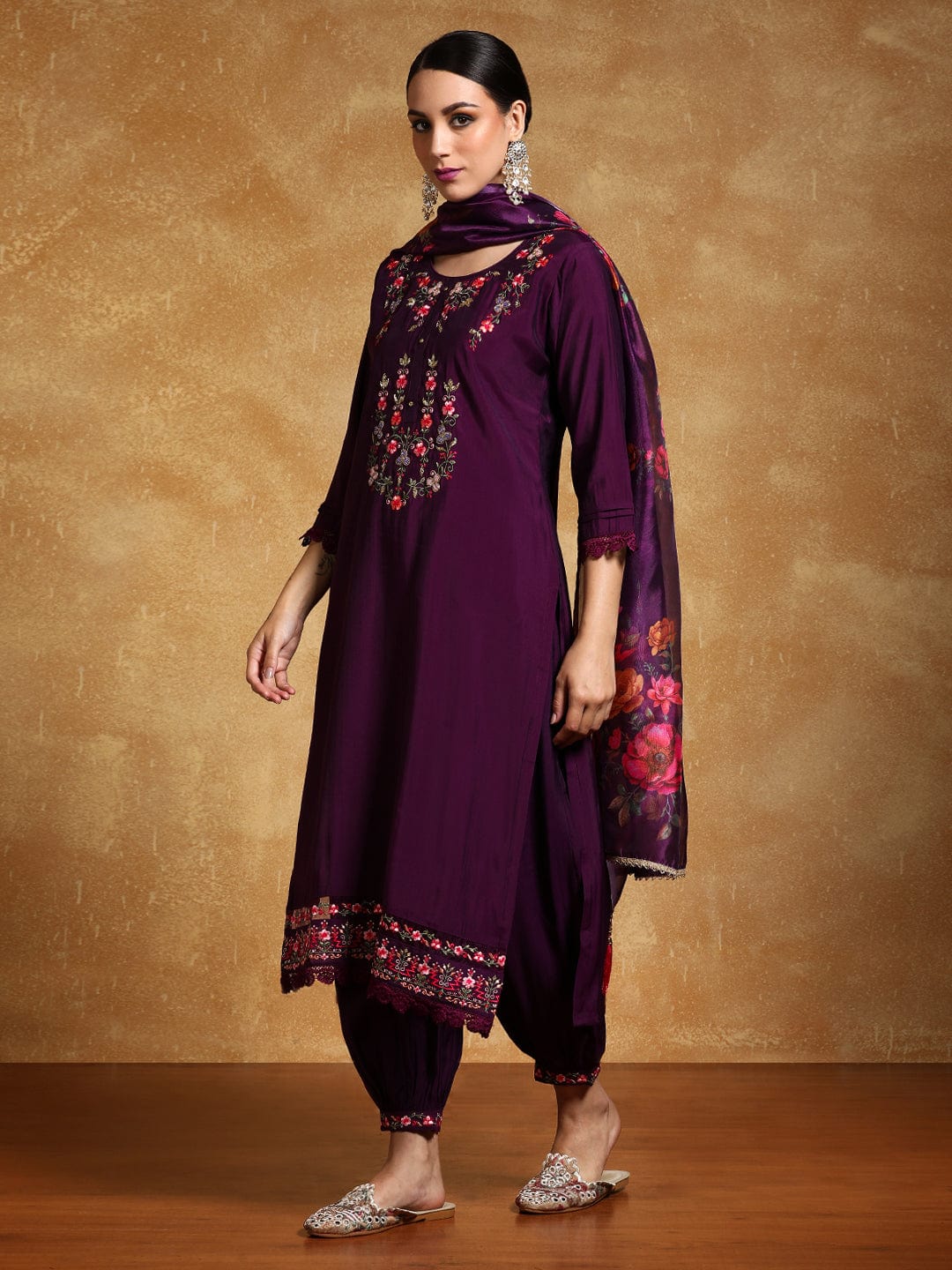 The Kurti Collection Women Floral Motif Thread Embroidered Yoke Kurta with Trouser & Dupatta