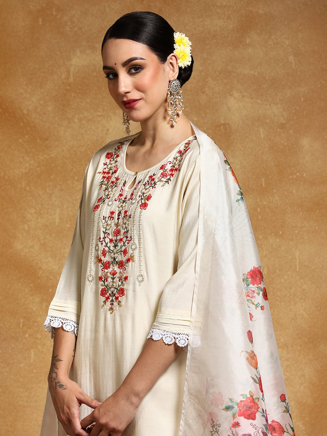 The Kurti Collection Women Floral Motif Thread Embroidered Yoke Kurta with Trouser & Dupatta