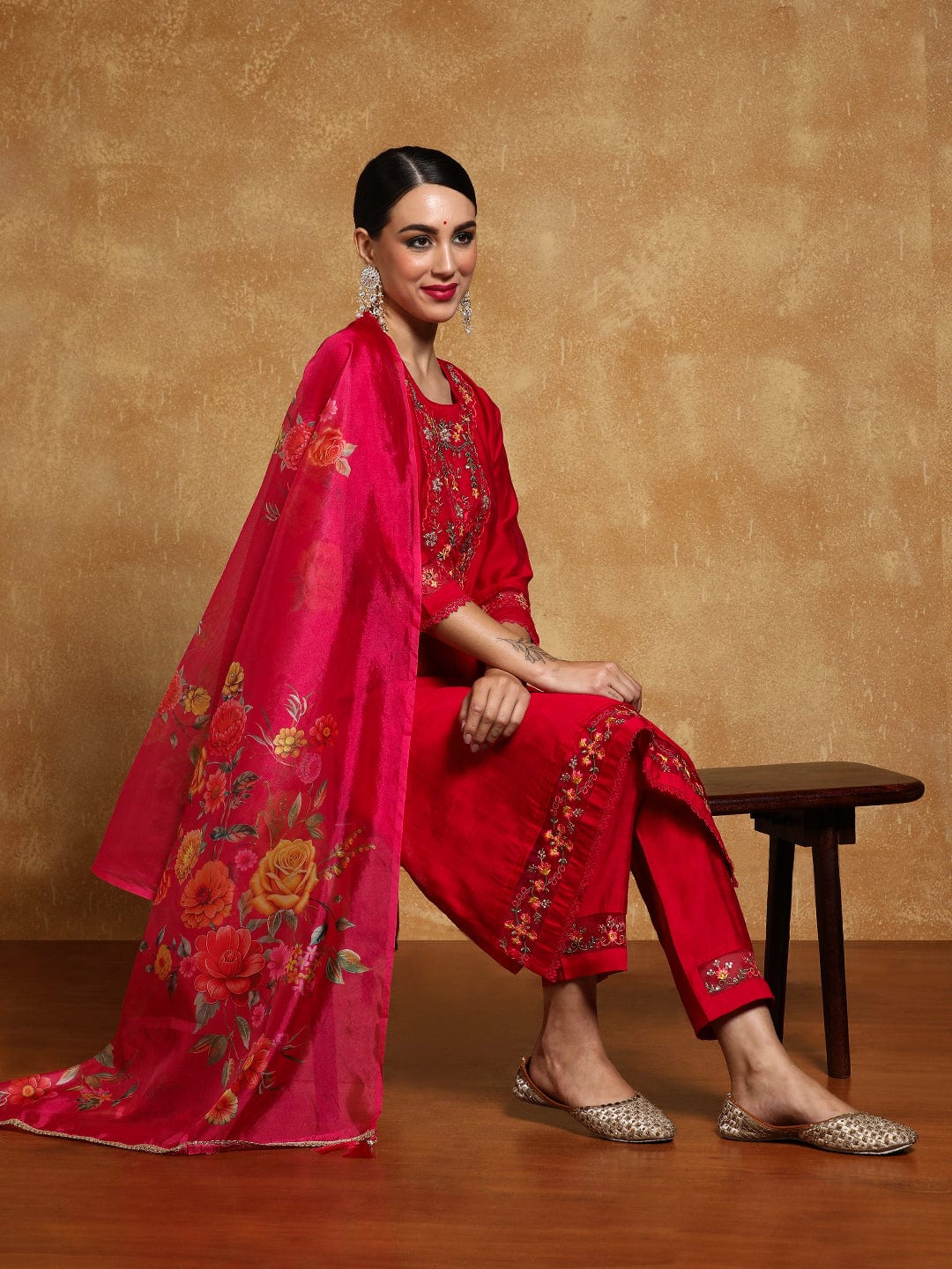 The Kurti Collection Women Floral Motif Thread Embroidered Yoke Kurta with Trouser & Dupatta