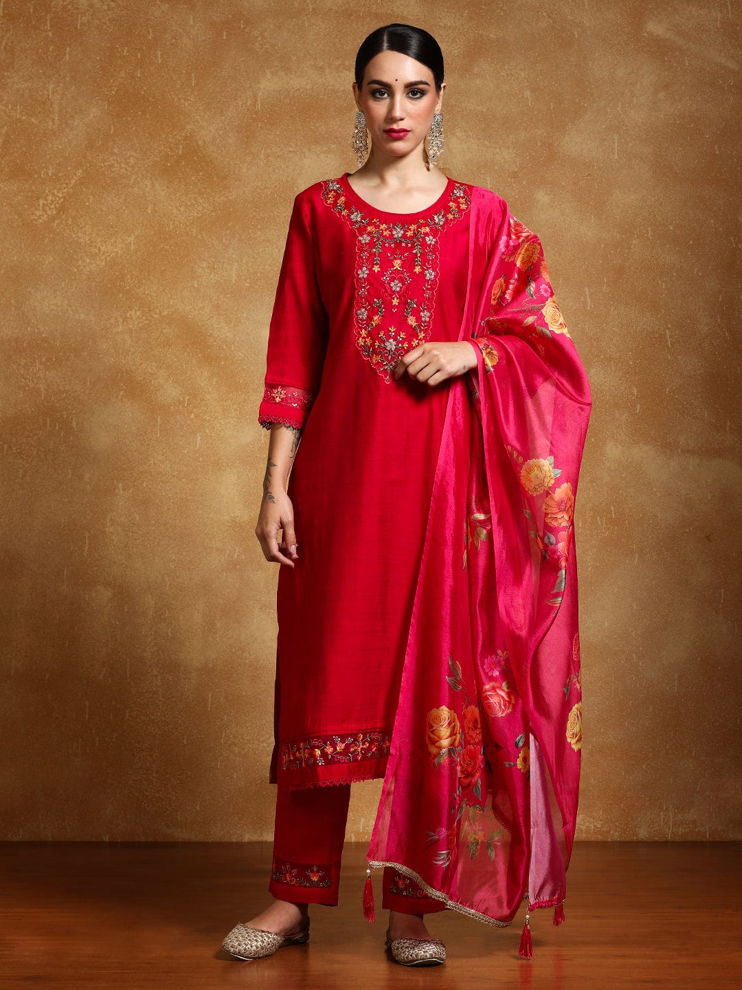 The Kurti Collection Women Floral Motif Thread Embroidered Yoke Kurta with Trouser & Dupatta