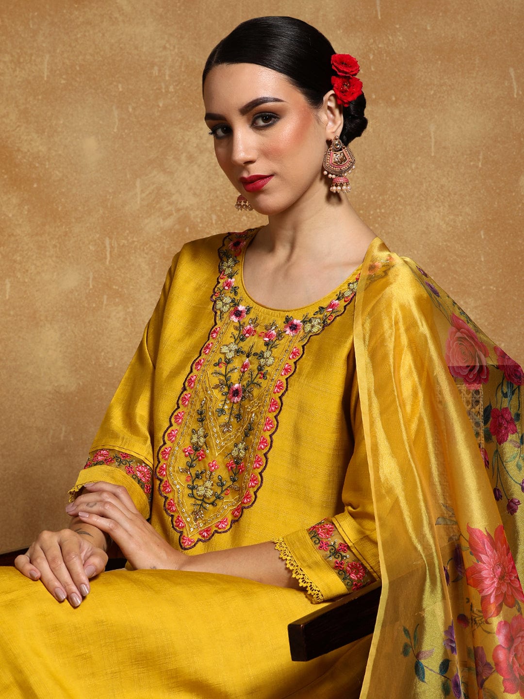 The Kurti Collection Women Floral Motif Thread Embroidered Yoke Kurta with Trouser & Dupatta
