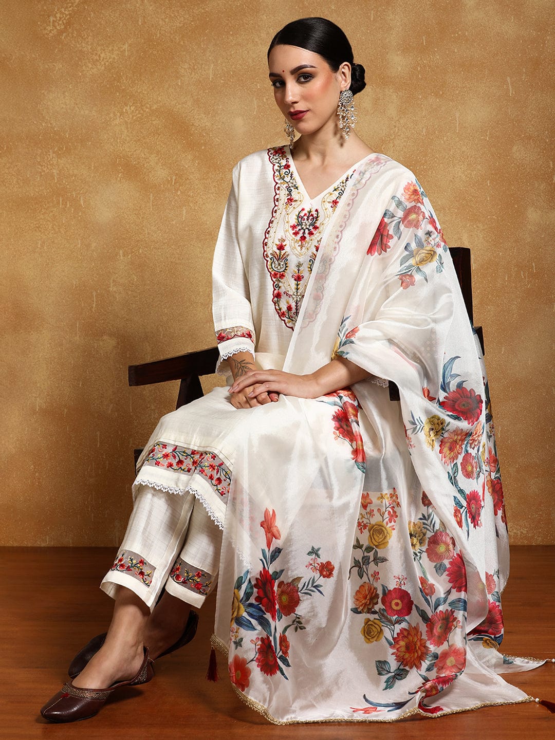 The Kurti Collection Women Thread Embroidered Yoke with All Over Floral Motif Buta Kurta with Trouser & Dupatta