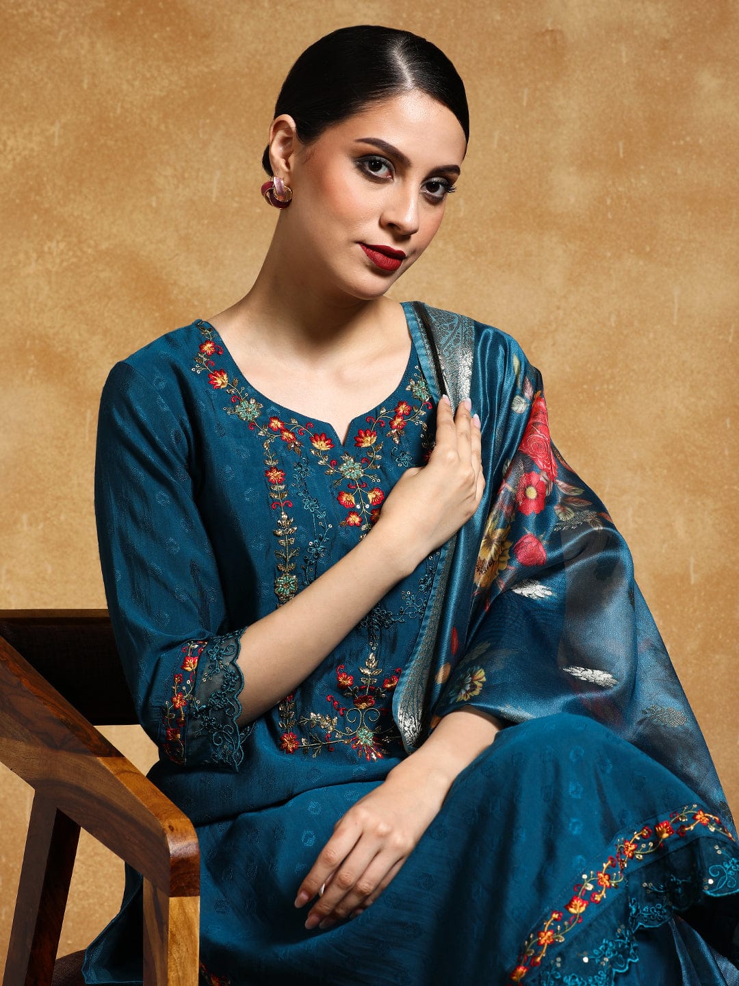 The Kurti Collection Women Floral Motif Thread Embroidered Yoke Kurta with Trouser & Dupatta