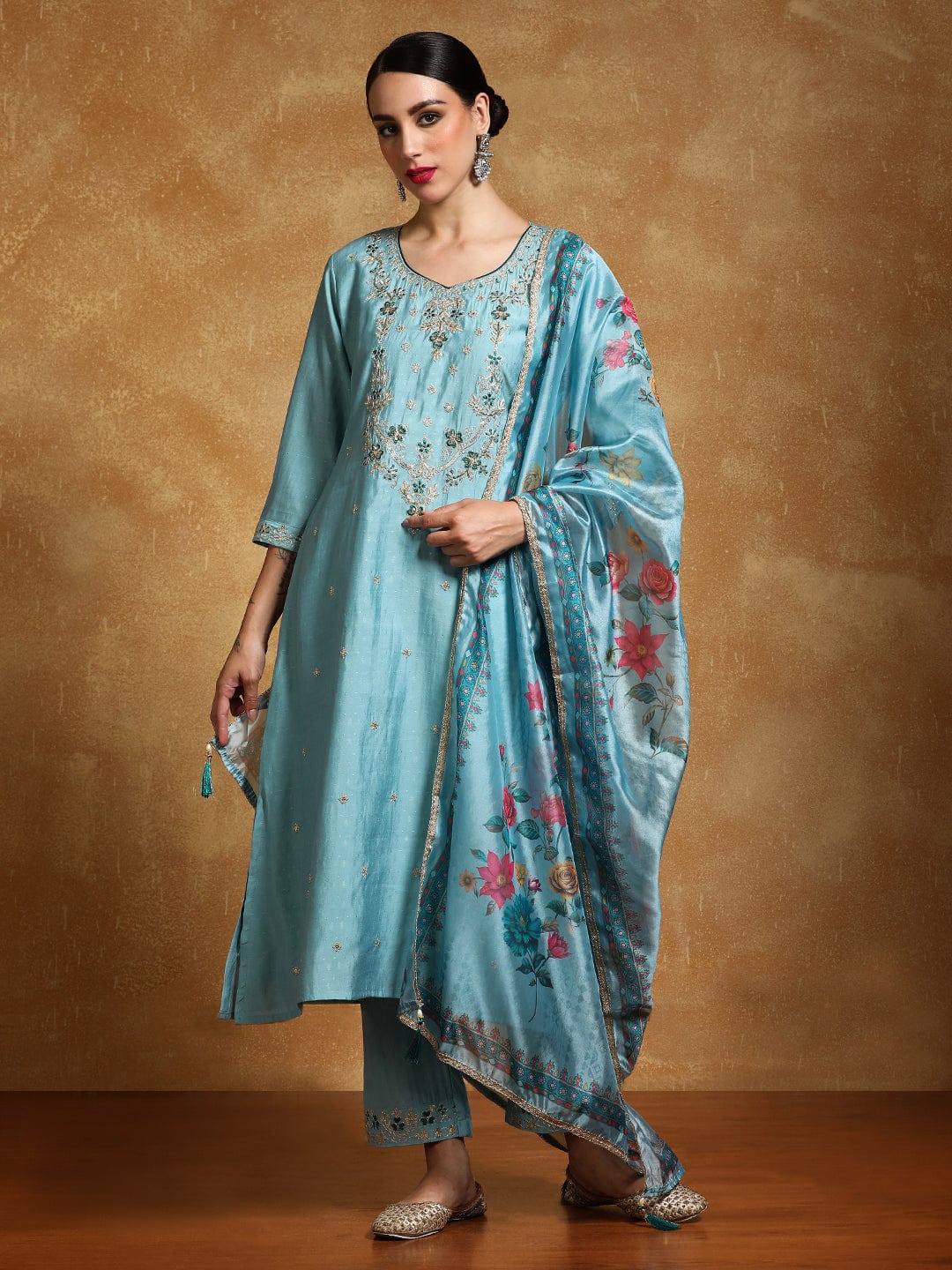 The Kurti Collection Women Floral Heavy Zari Embroidered Kurta with Trouser & Dupatta