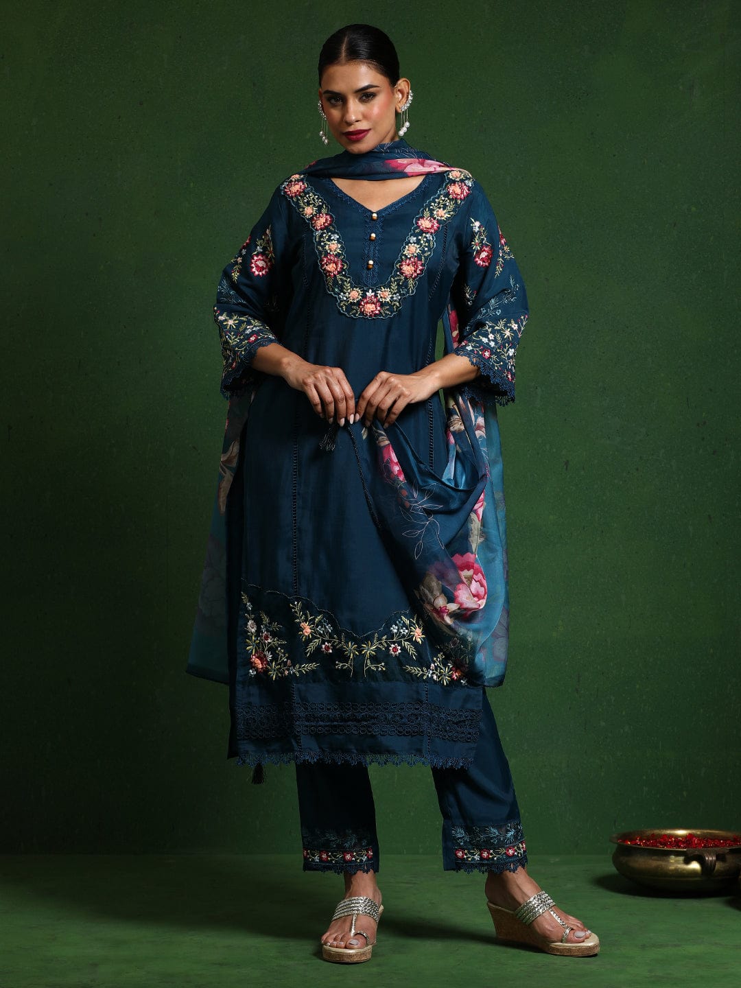 The Kurti Collection Women Floral Heavy Thread Embroidered Schffili Hem Kurta With Trouser & Dupatta