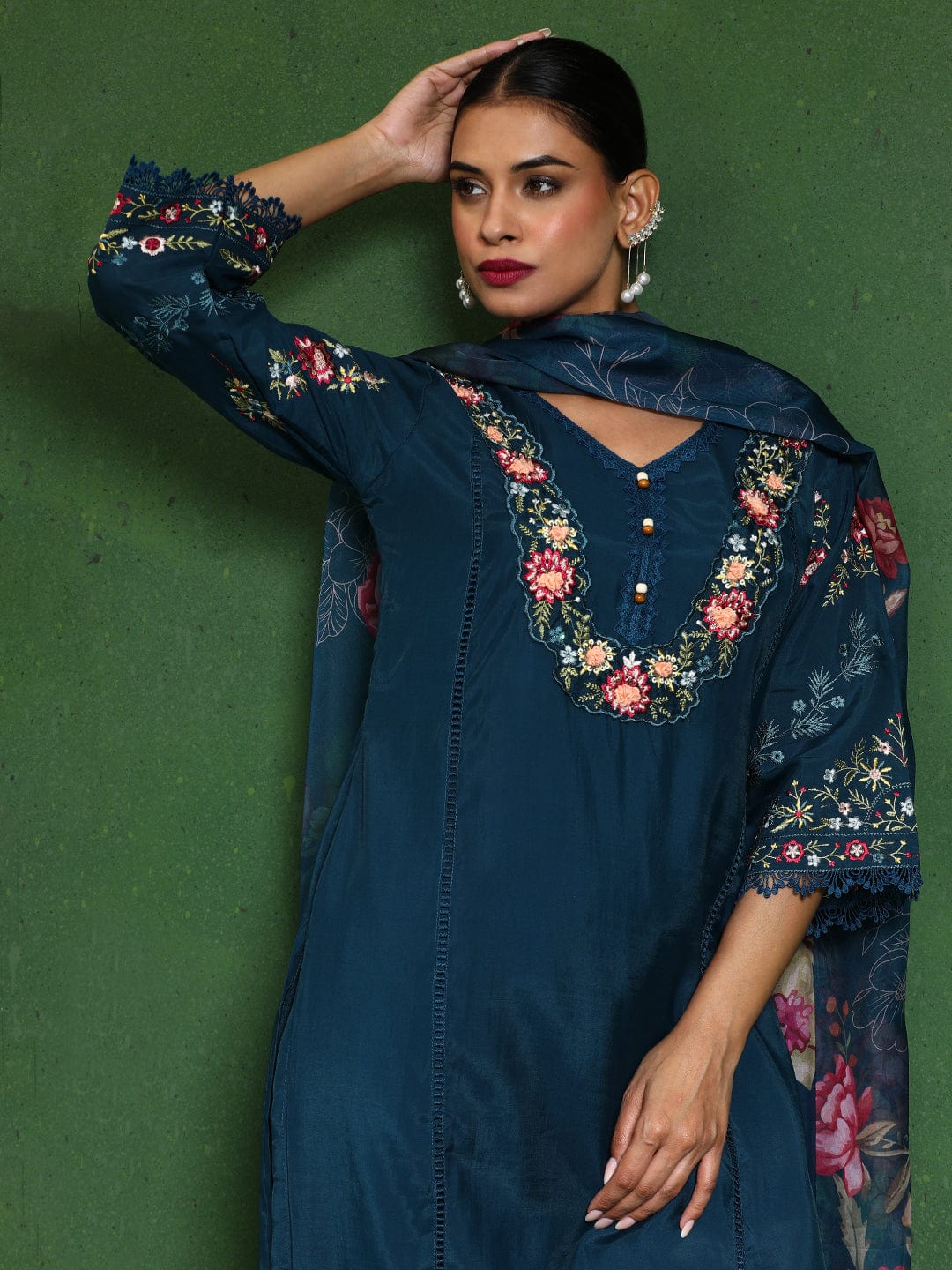 The Kurti Collection Women Floral Heavy Thread Embroidered Schffili Hem Kurta With Trouser & Dupatta