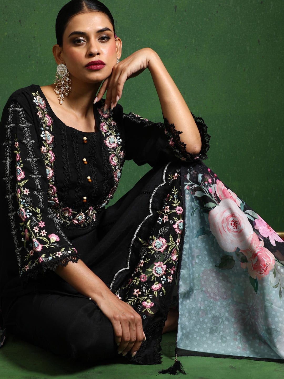 The Kurti Collection Women Floral Heavy Thread Embroidered Schffili Hem Kurta With Trouser & Dupatta