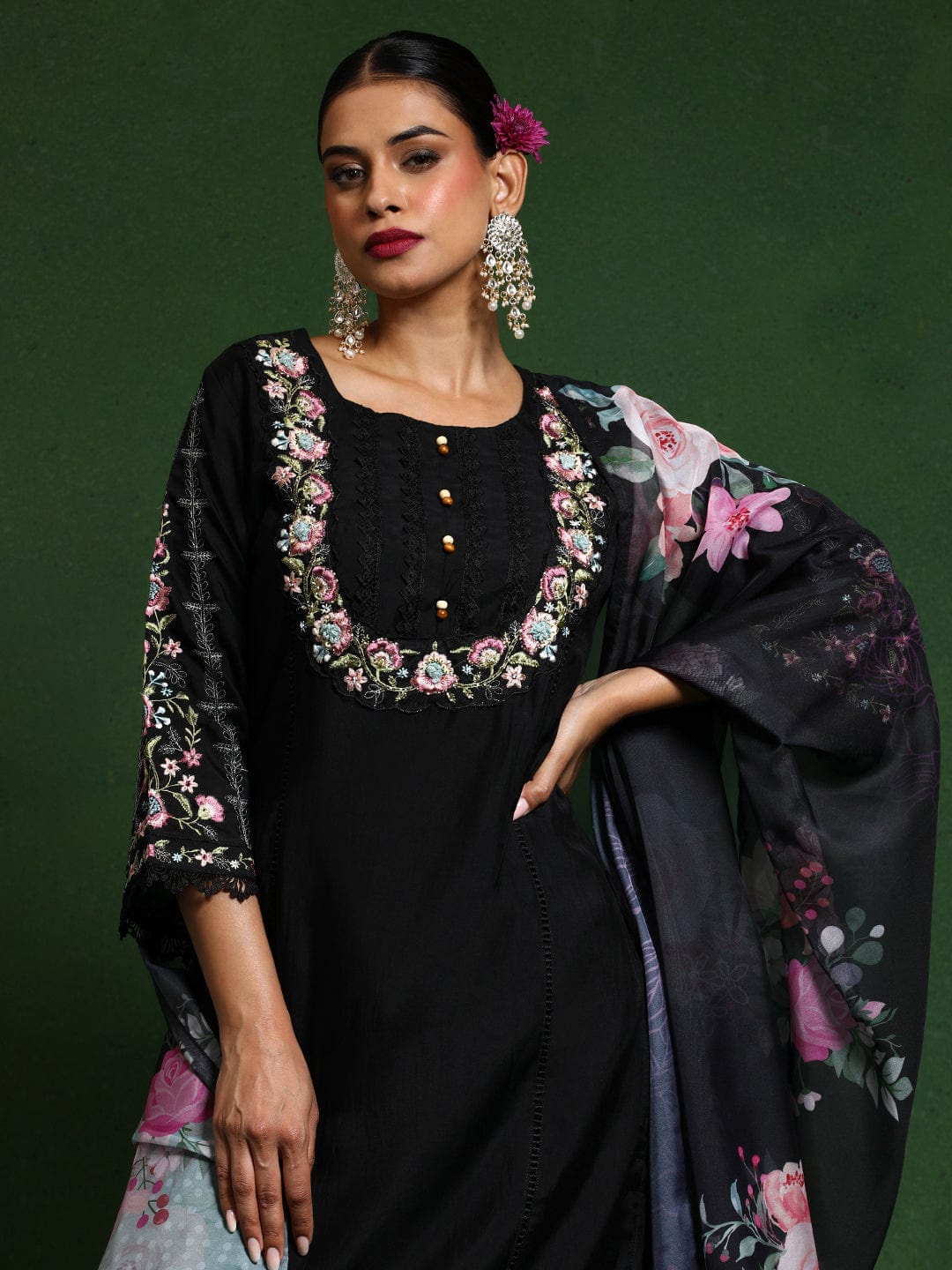 The Kurti Collection Women Floral Heavy Thread Embroidered Schffili Hem Kurta With Trouser & Dupatta