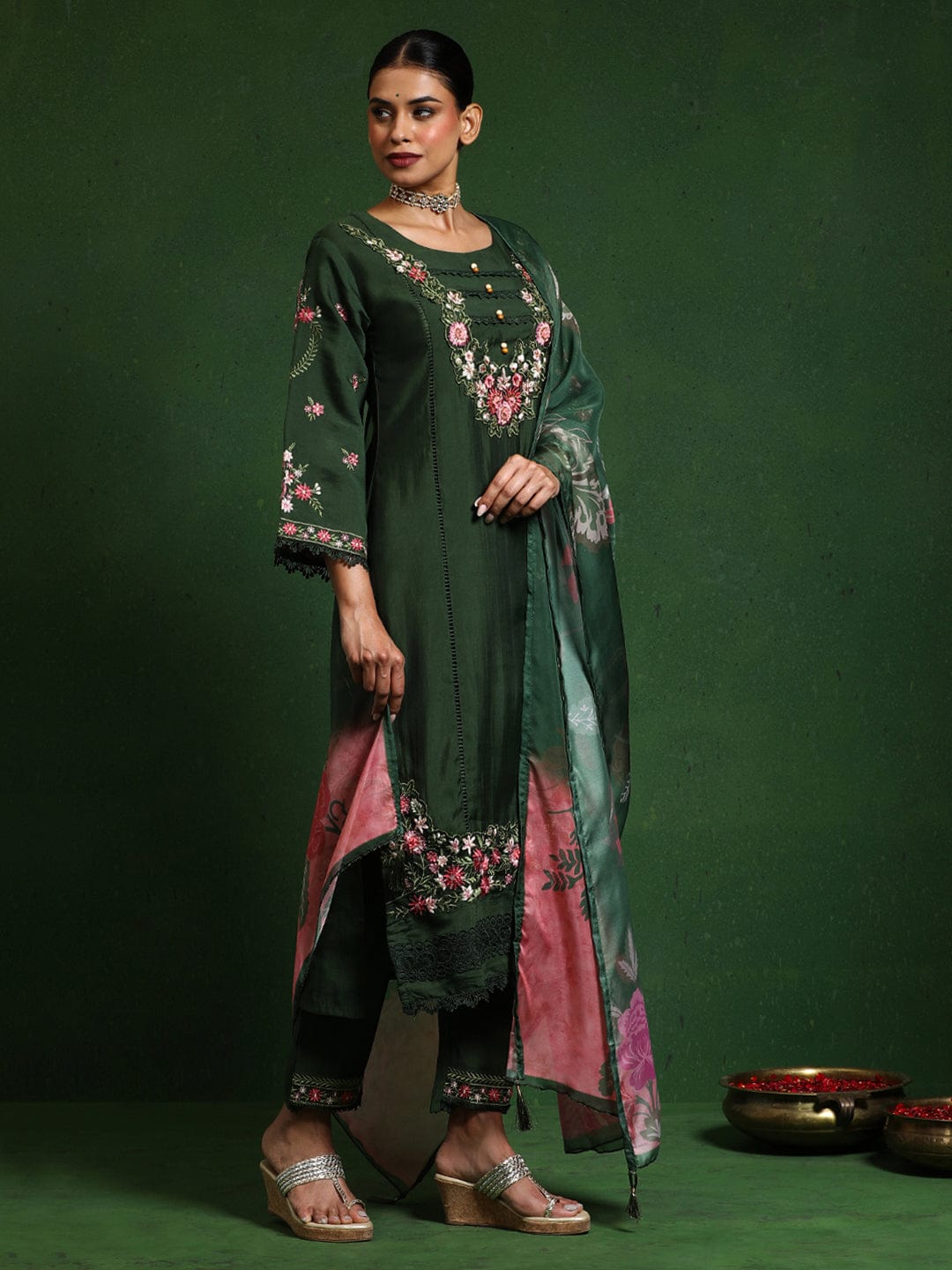 The Kurti Collection Women Floral Heavy Thread Embroidered Schffili Hem Kurta With Trouser & Dupatta