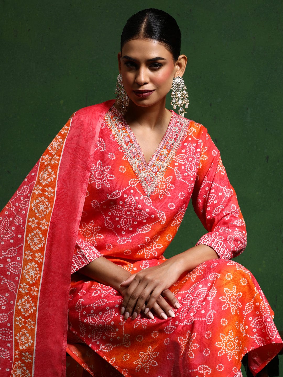 The Kurti Collection Women Bandhani Printed V Neck Kurta With Trouser & Dupatta