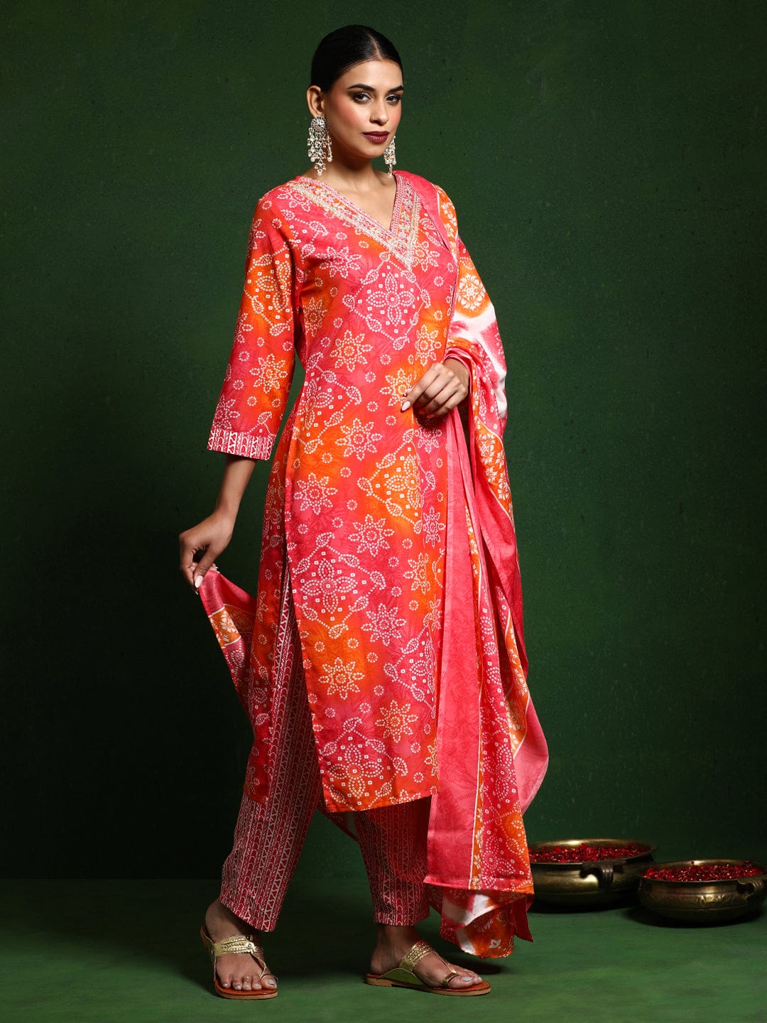 The Kurti Collection Women Bandhani Printed V Neck Kurta With Trouser & Dupatta