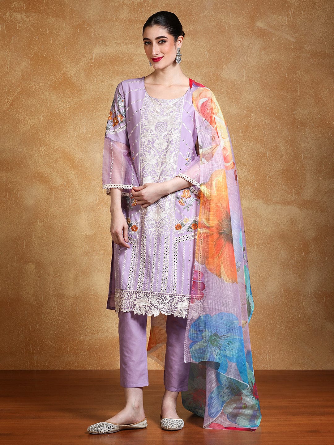 The Kurti Collection Women Floral Embroidered Regular Thread Work Pure Cotton Kurta with Trousers & with Dupatta