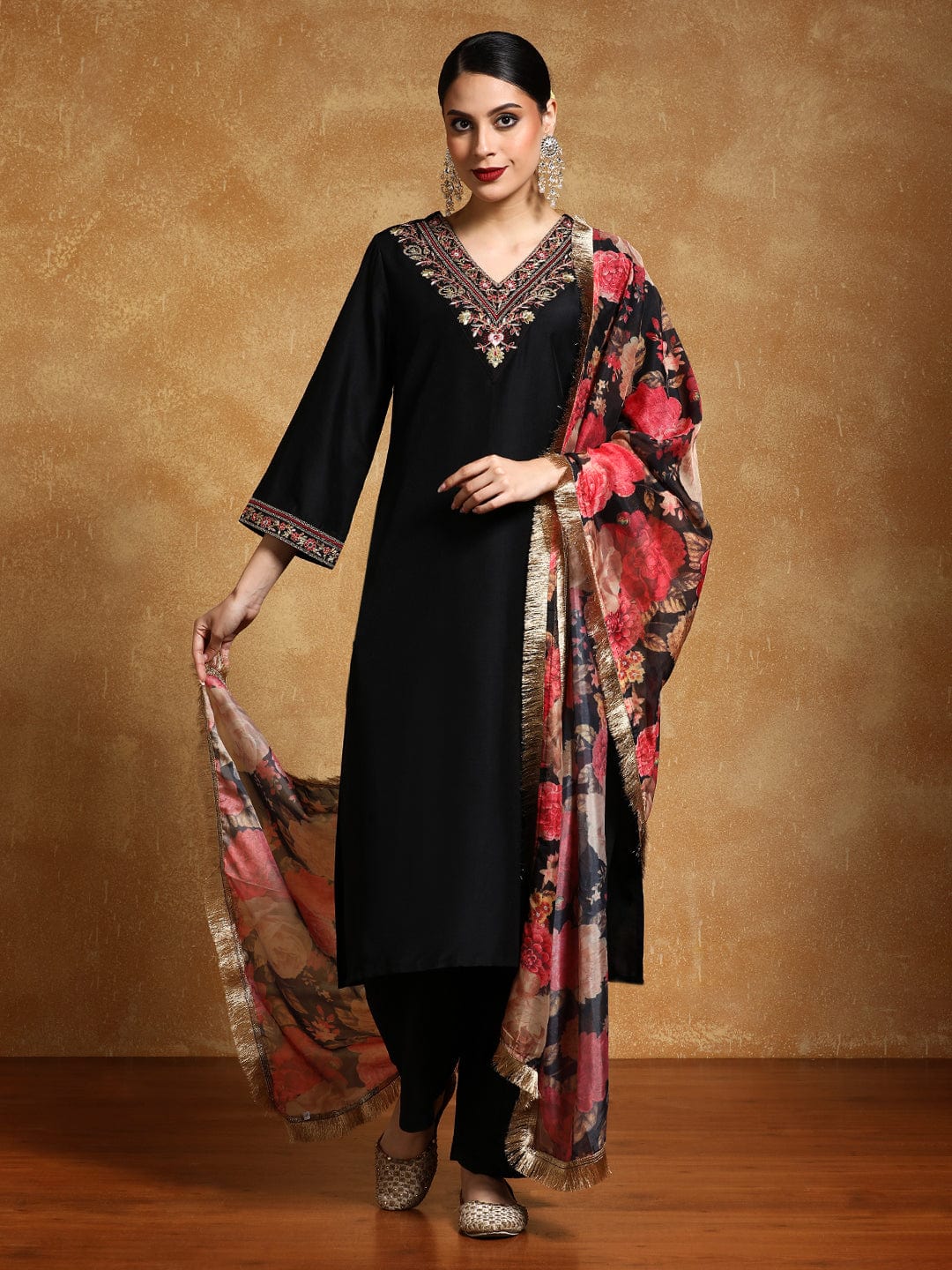The Kurti Collection Women-Zari Embroidered Kurta With Trouser & Floral Printed Dupatta