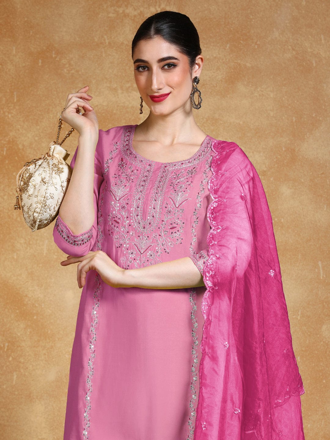 Zari embroidered kurta with trousers & sequins detailed contrast dupatta