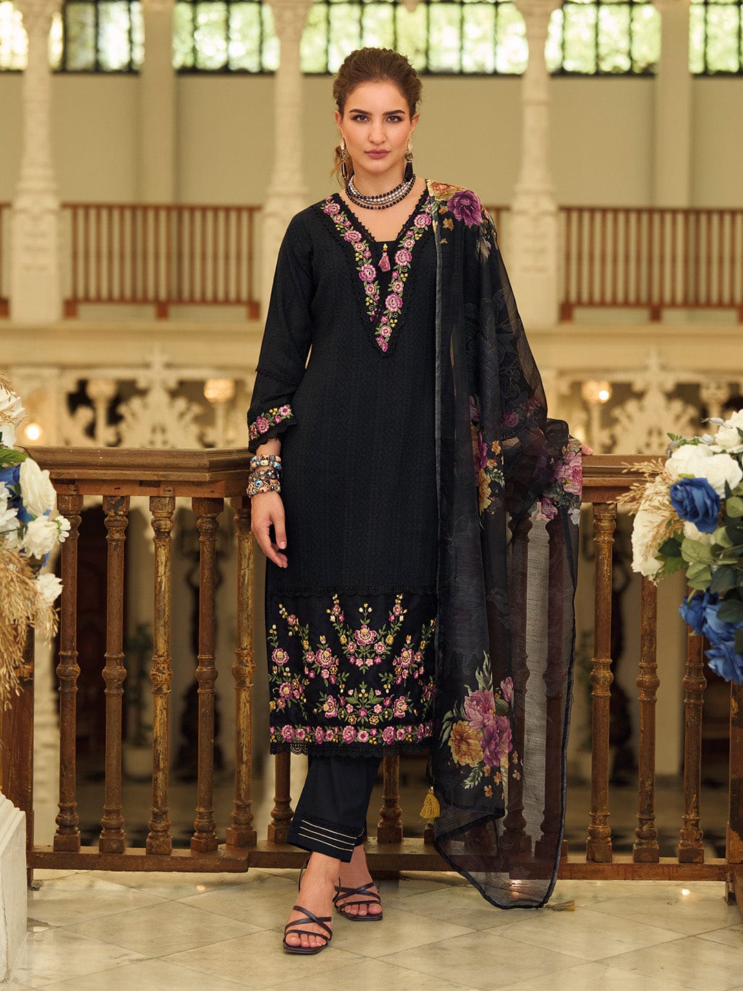 The Kurti Collection Women Floral Motif Thread Embroidered & Orangza Lace Detailed Kurta With Trouser & Dupatta