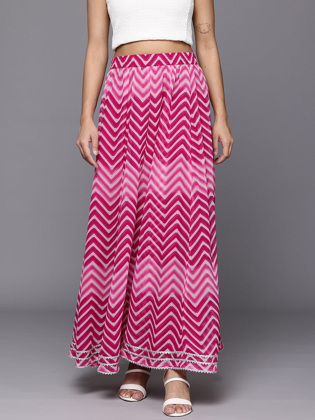 The Kurti Collection Women Leheriya Printed Gota Embellished Skirt