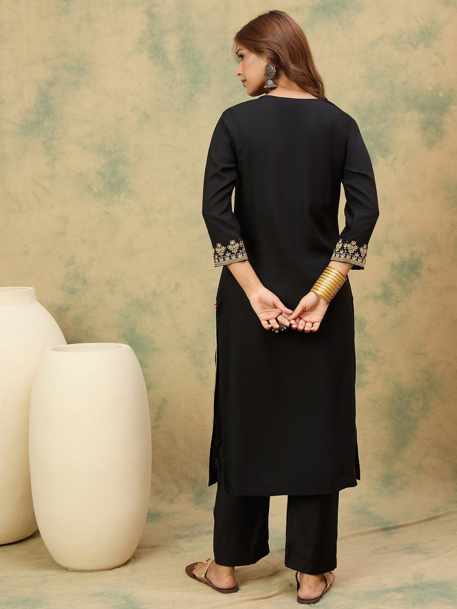 The Kurti Collection Women Floral Motif Thread Embroidered Yoke with All over Buta Kurta