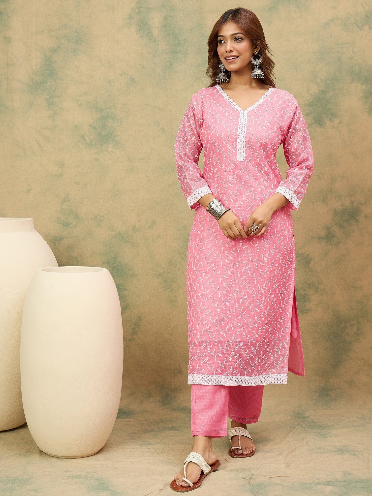 The Kurti Collection Women Floral Embroidered Regular Thread Work Kurta with Trousers & with Dupatta