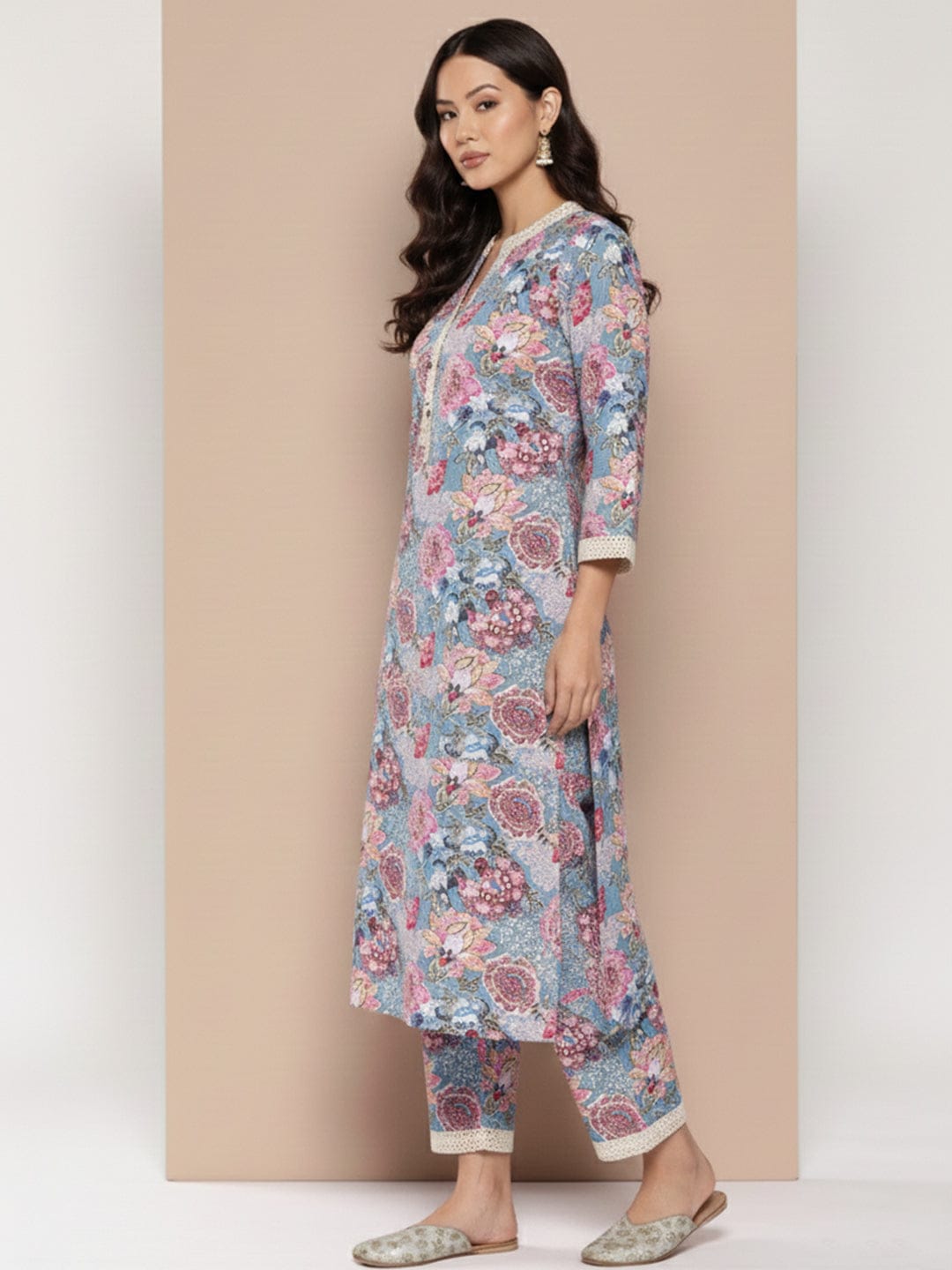 KSUT Women Blue Floral Printed V-Neck, Flared Sleeves Straight Kurta Paired With Tonal Printed Bottom