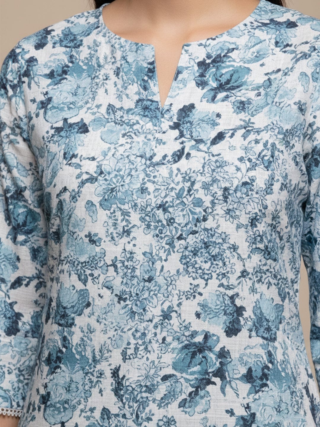 KSUT Women Women White & Blue Floral Printed A-Line Kurta Paired With Tonal Bottom