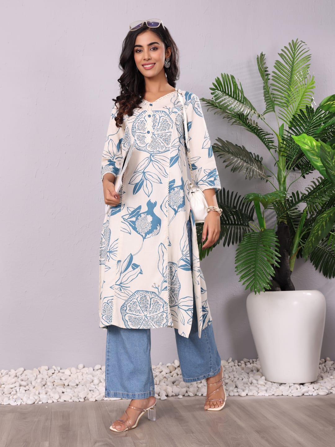 The Kurti Collection Women Bold Tropical Printed Cotton Flex Kurta